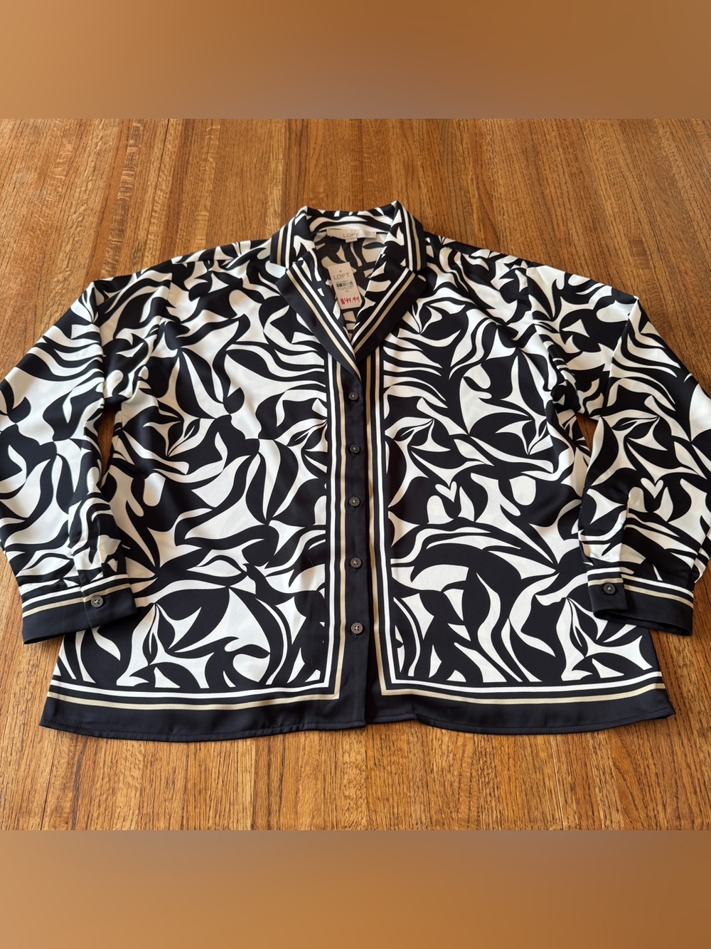 LOFT Black & White Abstract Print Bordered Button-Down Blouse - Size M (NWT)